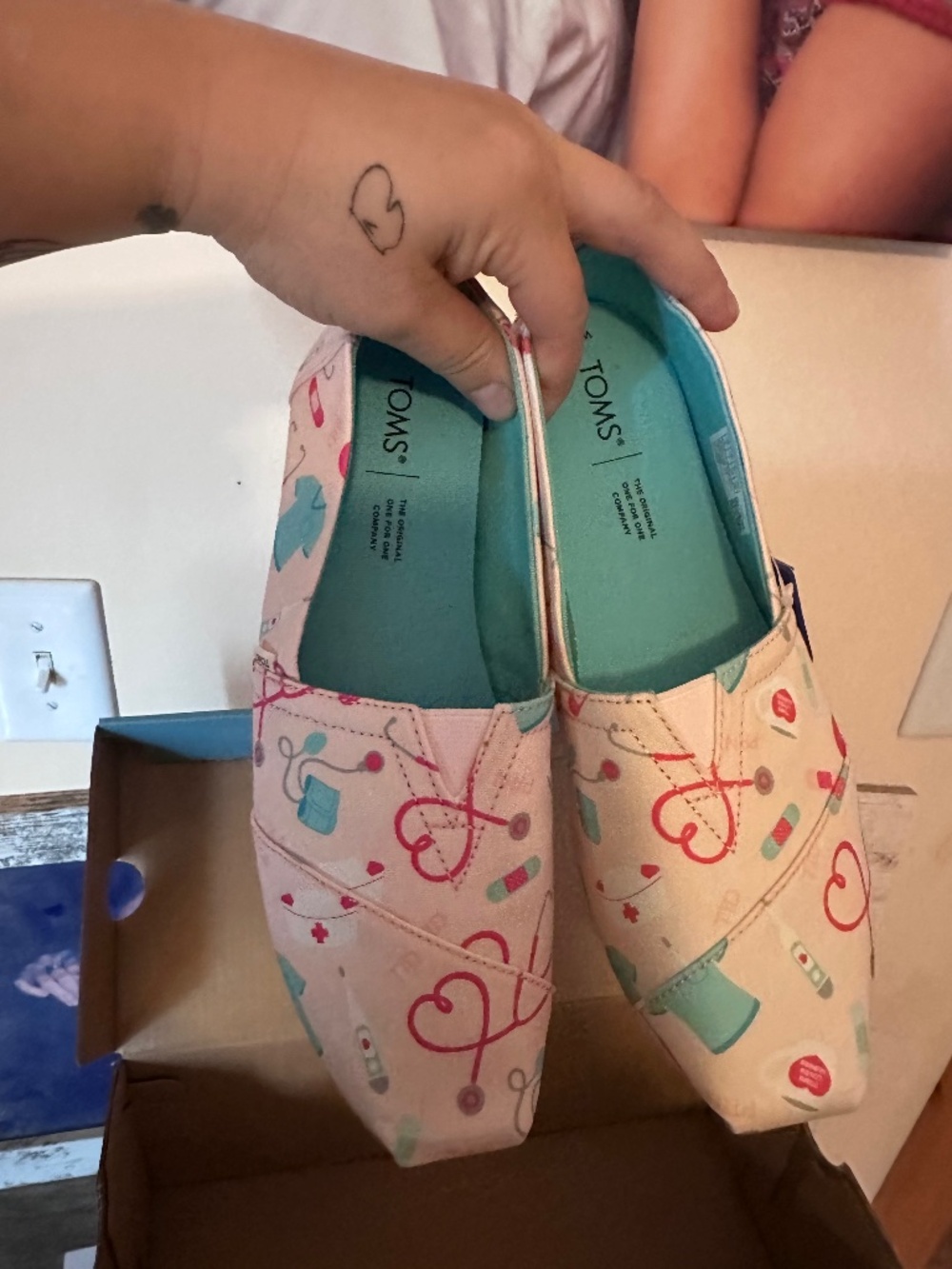 Tom’s Nurse slippers